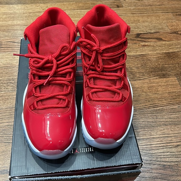 MENS AIR JORDAN 11 RETRO - Picture 1 of 3